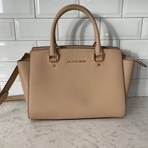 Michael Kors Medium Selma Bag
